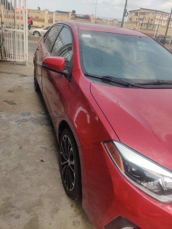 Thumbnail 2 of 2015 Toyota Corolla